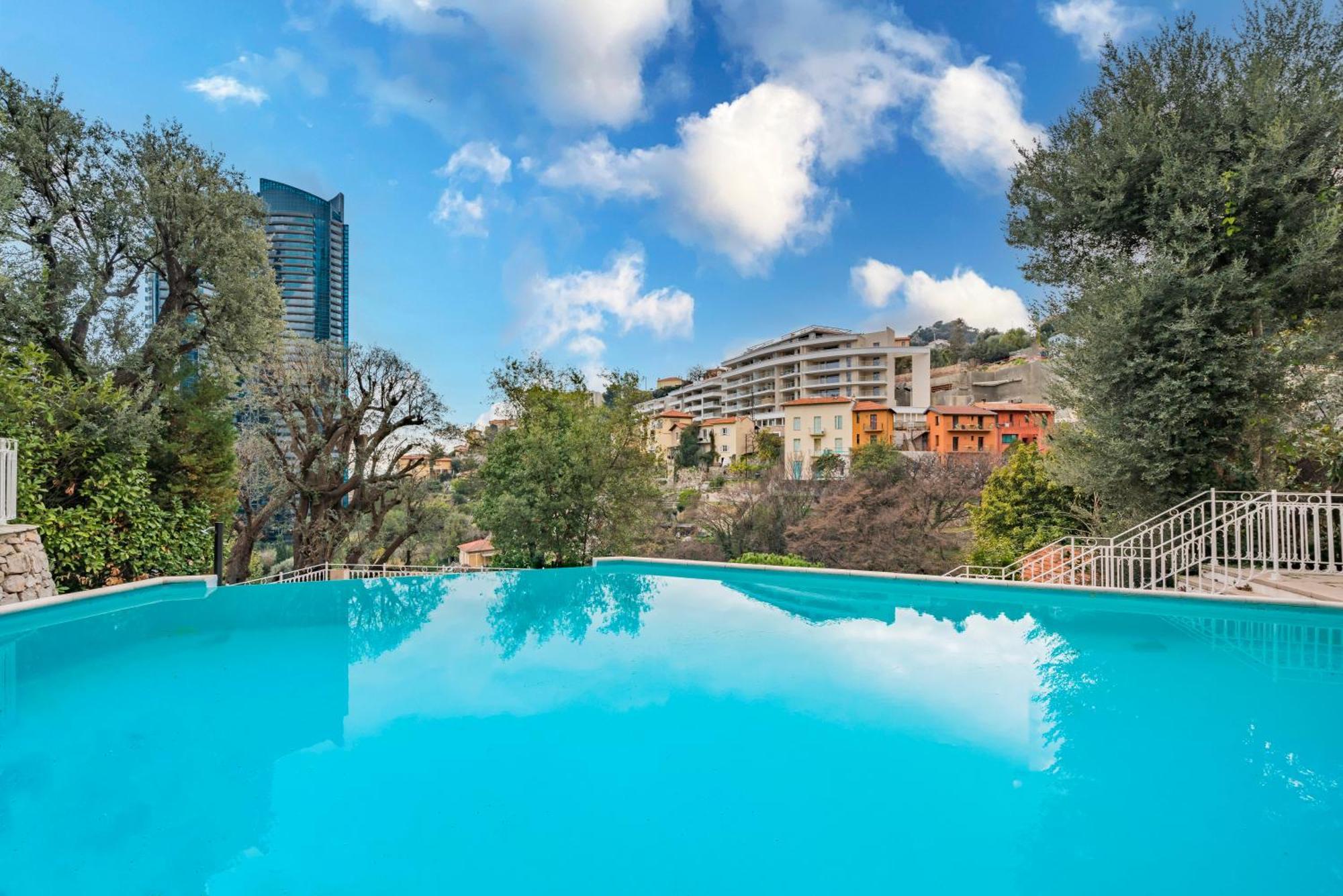 Apartmán 5mn Monaco - Vue mer - Parking - Piscine - BB Beausoleil Exteriér fotografie